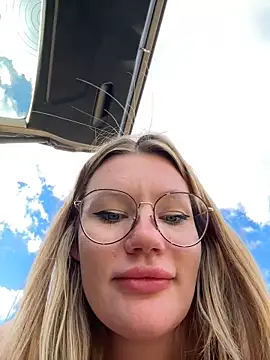 justmilaa's Live Sex Cam Show