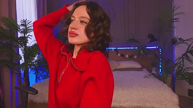 Devilinee's Live Sex Cam Show