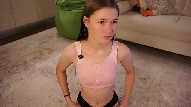 LynHillaire's Live Sex Cam Show