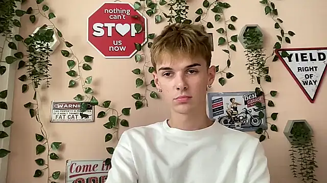 Milk_Guy's Live Sex Cam Show