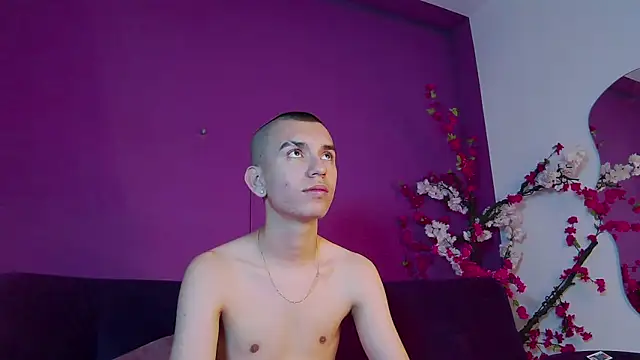 RowanCley's Live Sex Cam Show