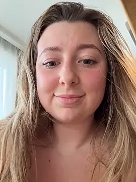 curvyflawless' Webcam Show