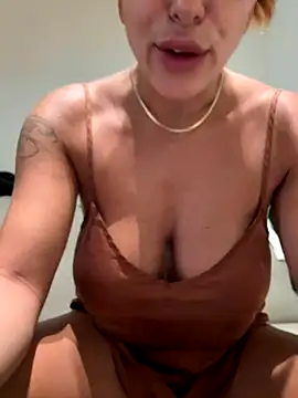Selvaggia_official83's Live Sex Cam Show