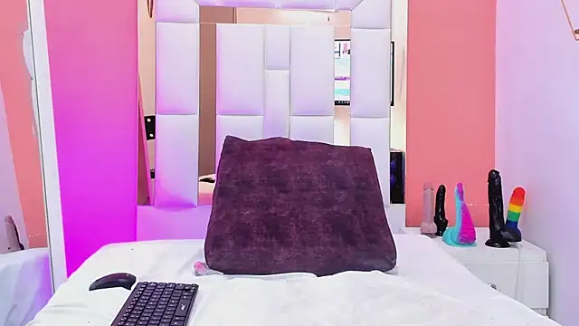 natasha_sexy69's Webcam Show