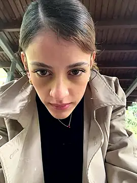 alana15's Live Sex Cam Show