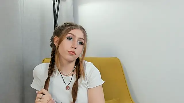 LinhStirna's Live Sex Cam Show