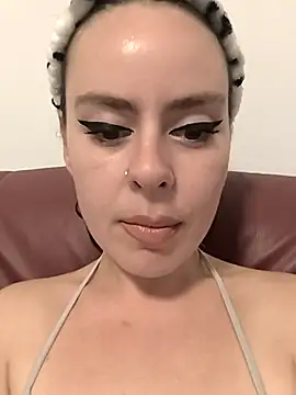 Stoned-baby69's Live Sex Cam Show