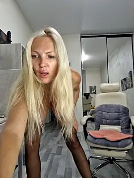 Monna's Live Sex Cam Show