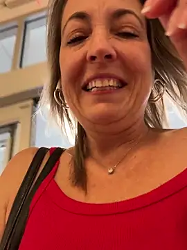 Cherry-red-xo's Live Sex Cam Show