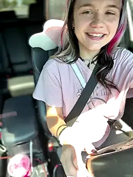 Cutiepiespanks' Live Sex Cam Show