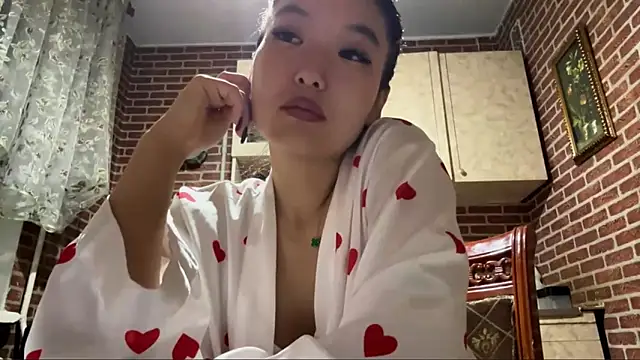 EmmaLeexth's Live Sex Cam Show