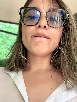 ShyNotSorryXXX's Live Sex Cam Show