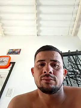 yeffito1's Live Sex Cam Show