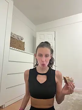 MilaRenee's Live Sex Cam Show
