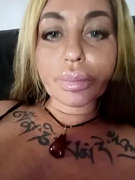 MiaMooly Videochat live