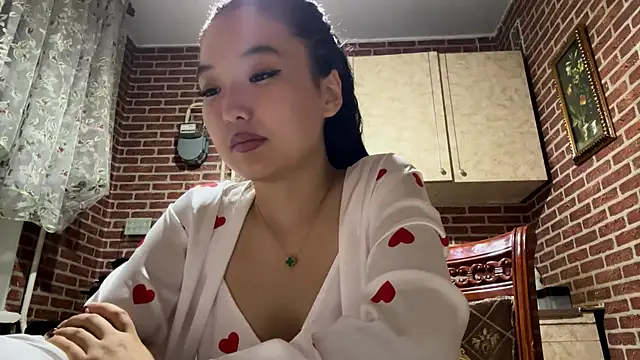 EmmaLeexth's Live Sex Cam Show