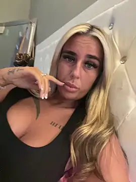 EllieMaeBaby's Live Sex Cam Show