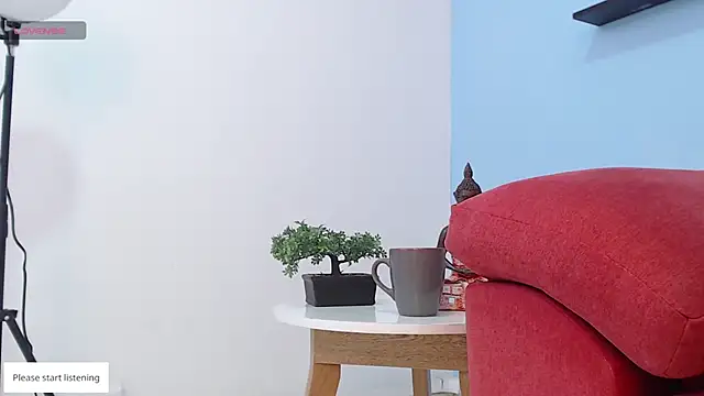 julieta_cooperr's Webcam Show