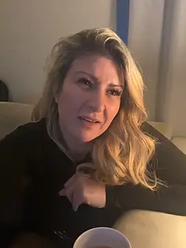 DesireDaisy's Live Sex Cam Show