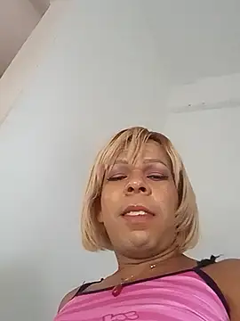 blondebitchlitle's Live Sex Cam Show