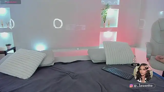 martina_mayers' Webcam Show
