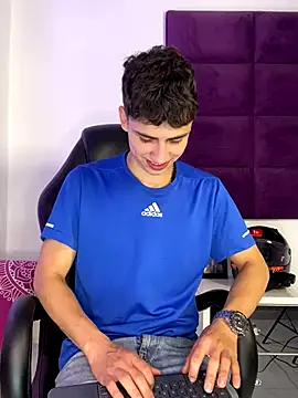 AdrianRinaldi's Webcam Show