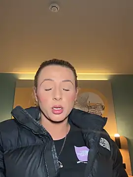 Strongqueen's Webcam Show