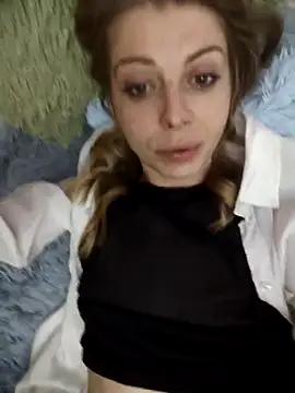 Scromnica94's Live Sex Cam Show