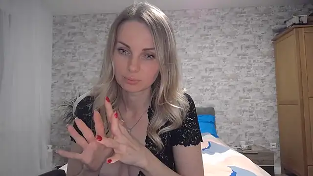 AlissonBia's Live Sex Cam Show