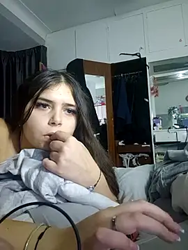 KatieLace's Live Sex Cam Show