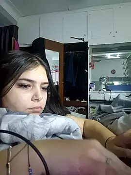 KatieLace's Live Sex Cam Show
