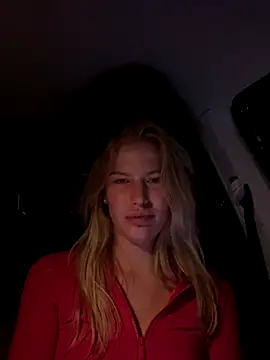 Chloemillerrxx's Live Sex Cam Show