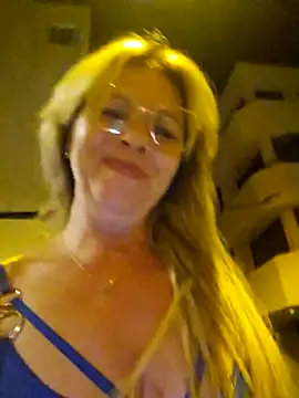 Melody73's Live Sex Cam Show