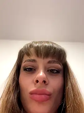 BabyBee_'s Live Sex Cam Show