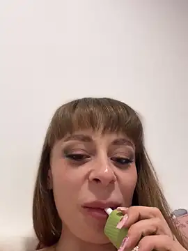 BabyBee_'s Live Sex Cam Show