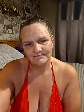 MissQueenBeex's Live Sex Cam Show