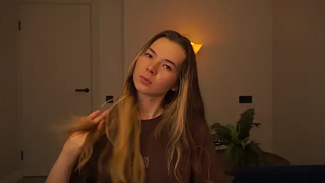 MarlinVarian's Live Sex Cam Show