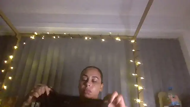 GoddessLunaNoir's Live Sex Cam Show