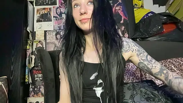MissMidnightUK's Live Sex Cam Show
