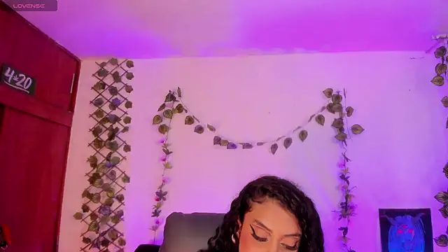Cata_green Webcam-Show