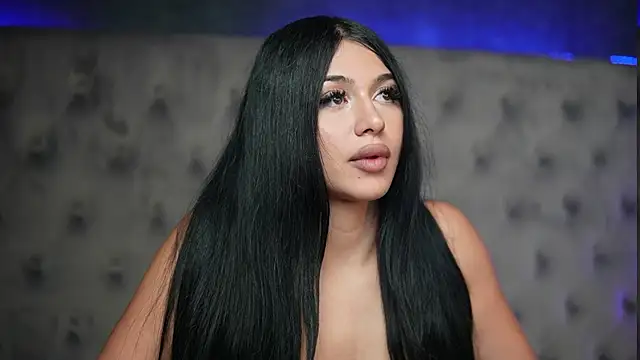 GiuliaSya's Live Sex Cam Show