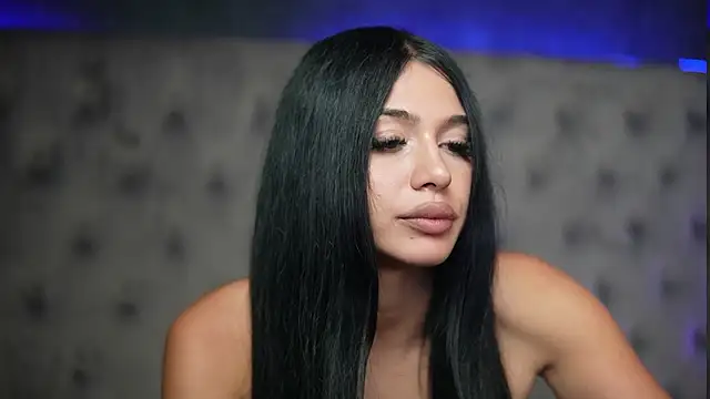 GiuliaSya's Live Sex Cam Show