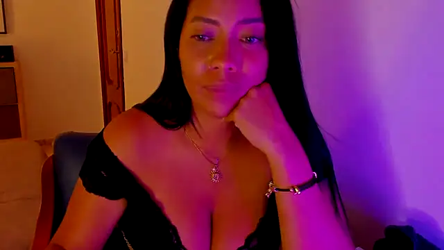 NicolePasqualott's Webcam Show