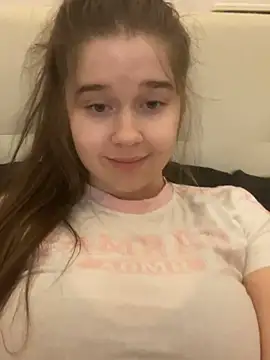 HornyGirlH's Live Sex Cam Show