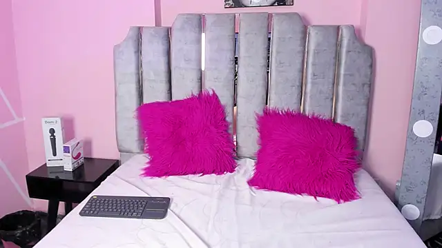 paris_noa's Webcam Show