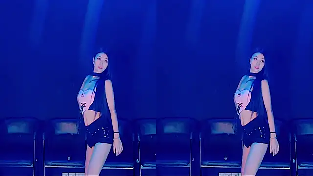 queen-001 Show Webcam
