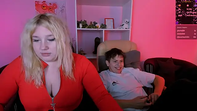 juli_kisss' Webcam Show