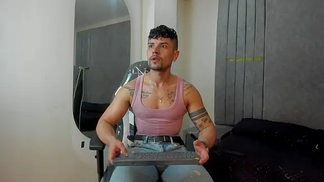 thiago_luxx's Webcam Show