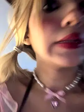 SweetBunnyGF's Webcam Show