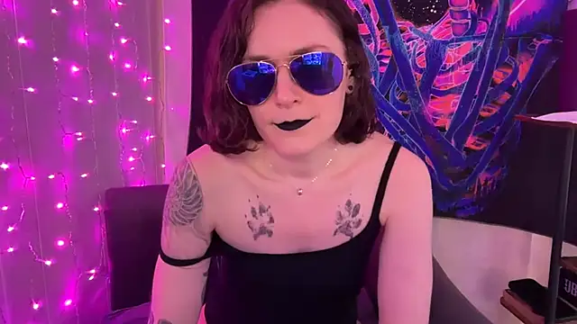 mistressannafoxx's Webcam Show